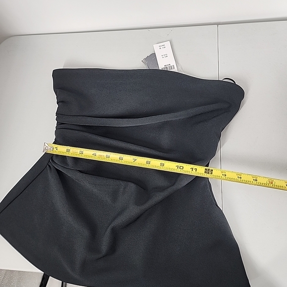 NEW Abercrombie & Fitch Strapless Side Ruched Top Size Medium Black fitted - Picture 9 of 11
